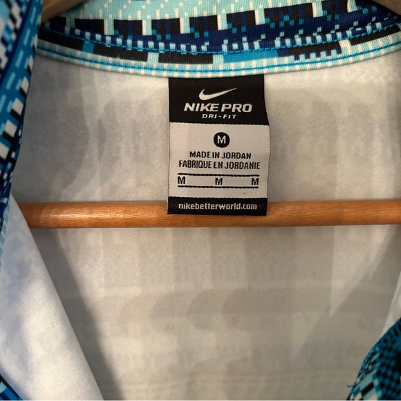 Nike Pro Dri Fit Geometric print 3/4 zipper pullover‎ Size M - Picture 4 of 7